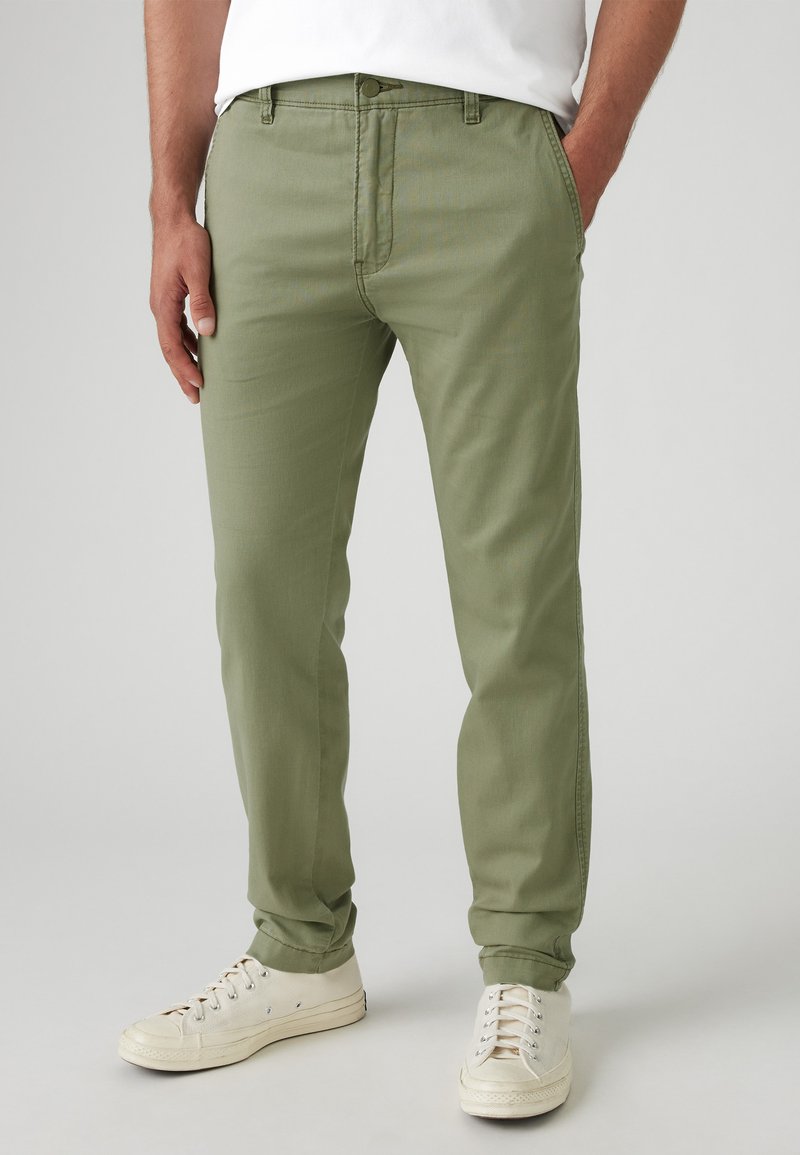 Levi's® - XX CHINO STANDARD TAPER PANTS - Chinos - deep lichen green, Enlarge