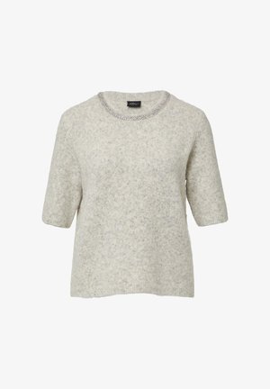 Lühikeste varrukatega, heledast hallist villasegu kampsun, millel on tekstureeritud viimistlus ja dekoratiivne hõbedatooniline kraeaksent. Kastja kuju, kerge tunne.