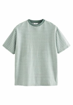 T-shirt vert clair à manches courtes avec fines rayures blanches horizontales et col rond uni vert.