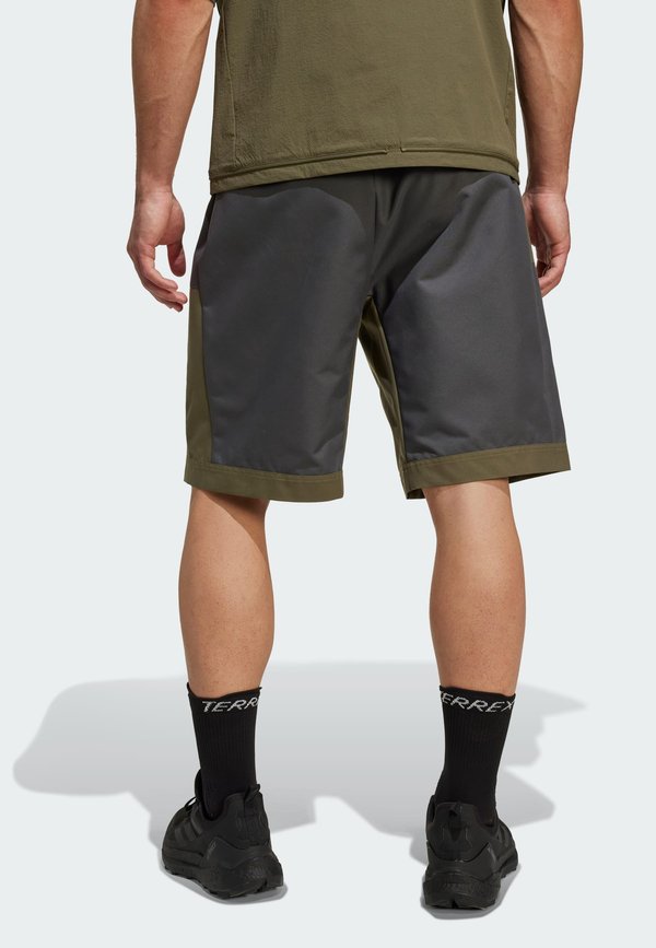 XPLORIC AERO - Sports shorts2