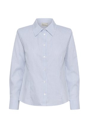 Svijetloplava košulja dugih rukava s tankim okomitim prugama i špicastim ovratnikom, prikazana na bijeloj pozadini.