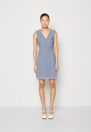 ONLY ONLSOF FRILL DOBBY DRESS - Φόρεμα πουκάμισο - tempest