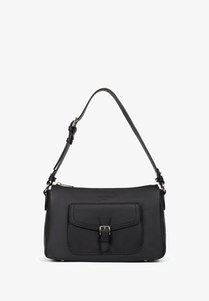 Zwarte leren handtas met een gestructureerde oppervlakte, een voorflapzak en een afneembare verstelbare schouderband. Heeft zilverkleurige hardware accenten.