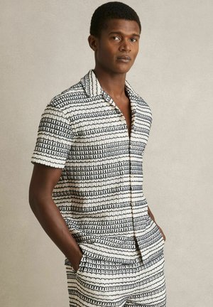 REGULAR FIT-CHEZ CUBAN-COLLAR - Camisa - white black