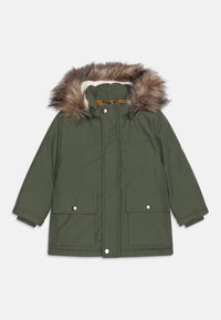 Parka d'hiver verte pour enfants avec capuche en fausse fourrure, boutons-pression à l'avant, deux poches à rabat et poignets côtelés.