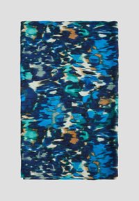 s.Oliver Szalik komin