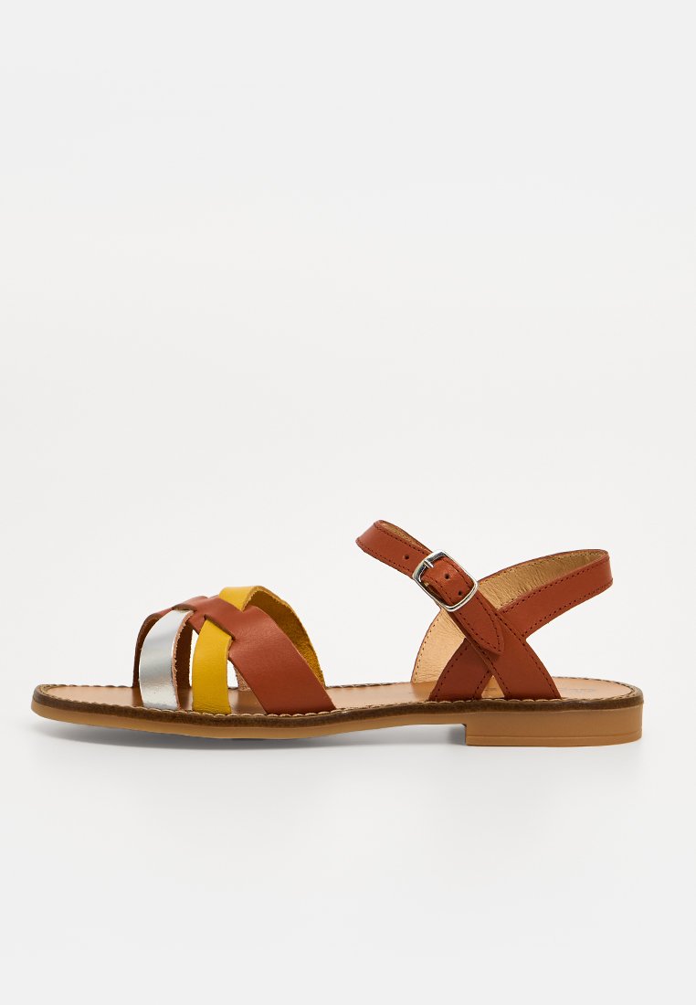 POM D'API Sandales ocre