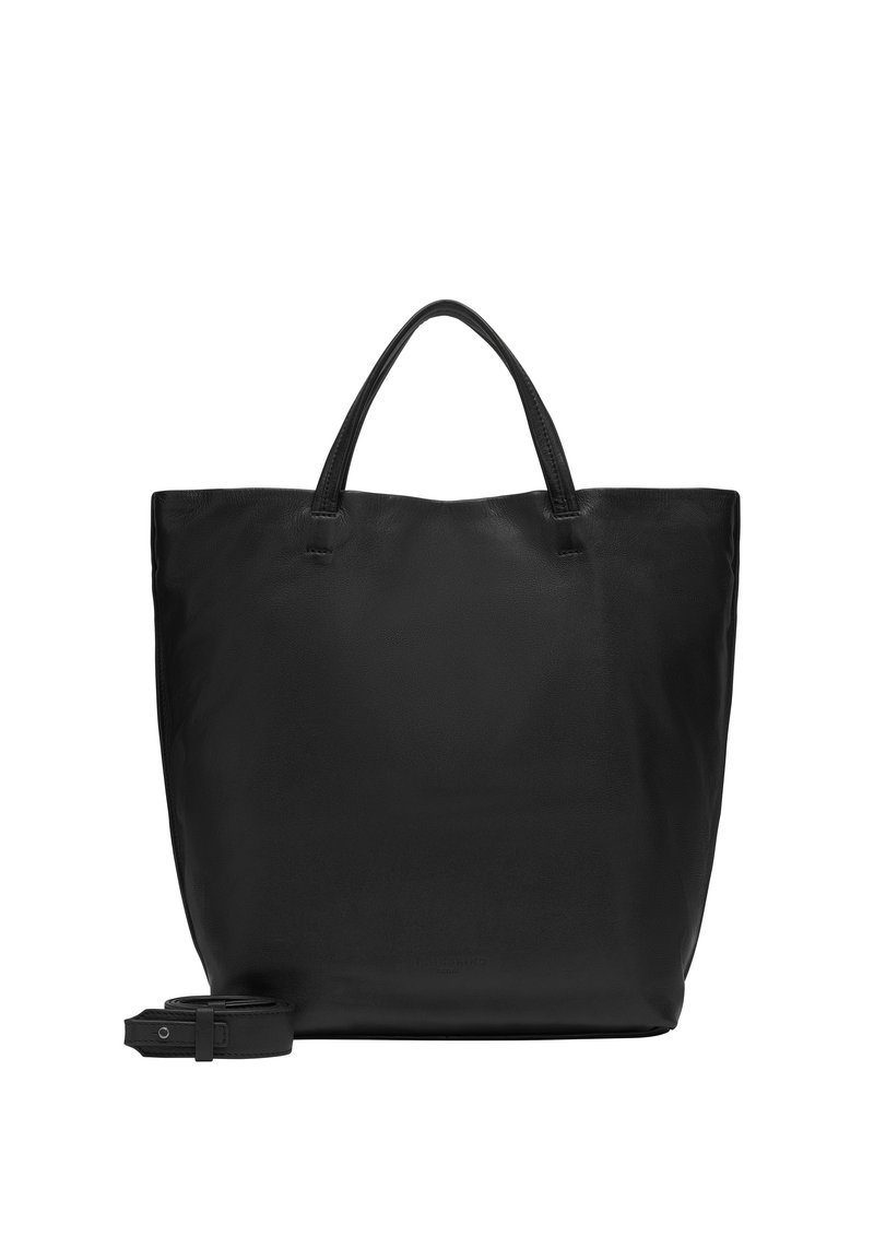 Czarna skórzana torba typu tote z dwoma solidnymi uchwytami, płaskim wierzchem i odpinanym, regulowanym paskiem. Gładka faktura, minimalistyczny design.