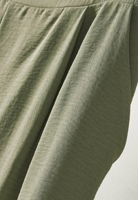 Evans CROPPED - Broek - green