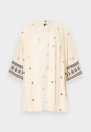 Kimono beige clair ouvert sur le devant avec des impressions de palmiers noirs dispersées et des motifs géométriques noirs sur les manches larges.