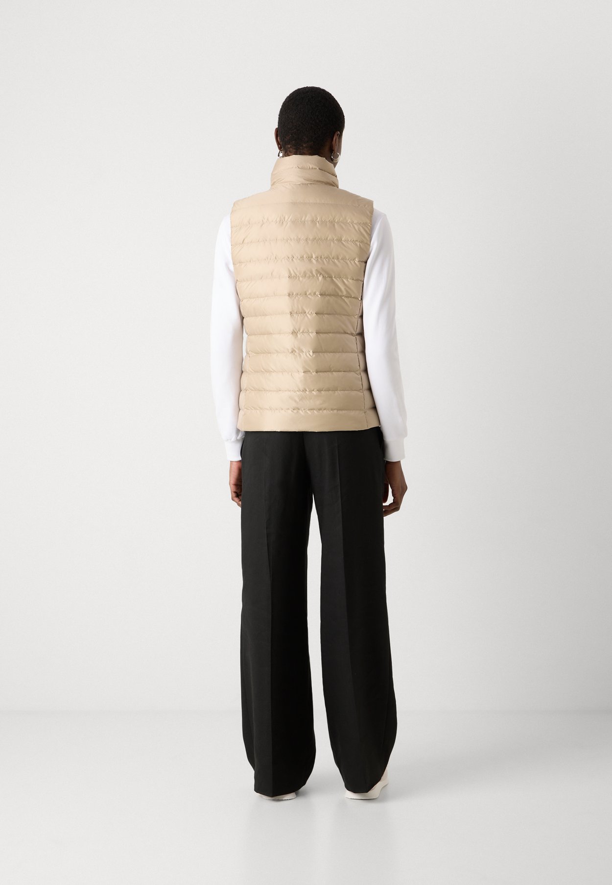 LIGHT VEST
