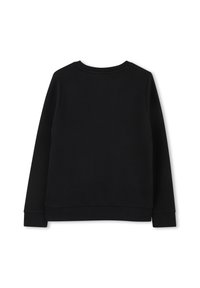 Črna športna majica z okroglim izrezom, dolgimi rokavi in preprostim dizajnom. Ima rebrast rob in manšete ter gladko teksturo.