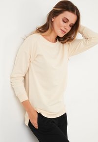 LELA CREW NECK - Sportska majica - stone colored