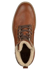 Brun läderankelstövel med bruna snören, ullfoder och rund tå. Har guldöglor och vit söm längs sulan.