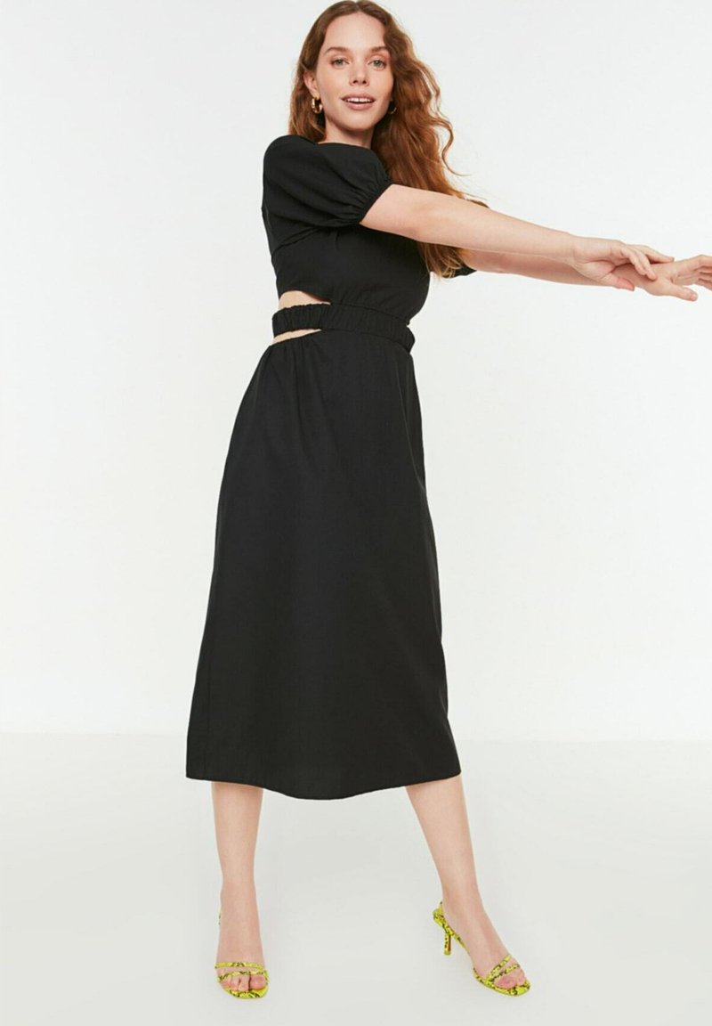 Damen Freizeitkleider | Trendyol PARENT Freizeitkleid black/schwarz - GV60794 Damen Freizeitkleider | Trendyol PARENT Freizeitkleid black/schwarz - GV60794