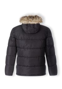 Chaqueta de plumas negra con capucha extraíble, con un borde de pelo sintético y textura acolchada. El diseño incluye una silueta aerodinámica.