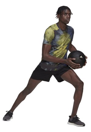 HIIT - Sports shorts - black