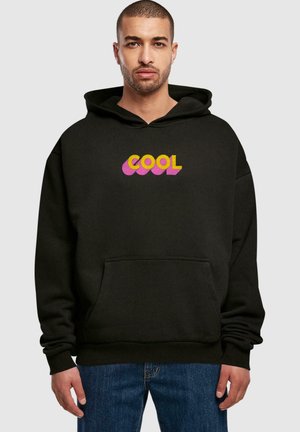Sort hættetrøje med en lomme foran, der har et flerfarvet "COOL" grafik i pink og gul. Lavet af blødt stof med ribbede manchetter.