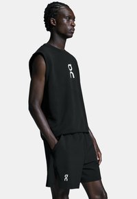 On CLUB CREW - Topp - black