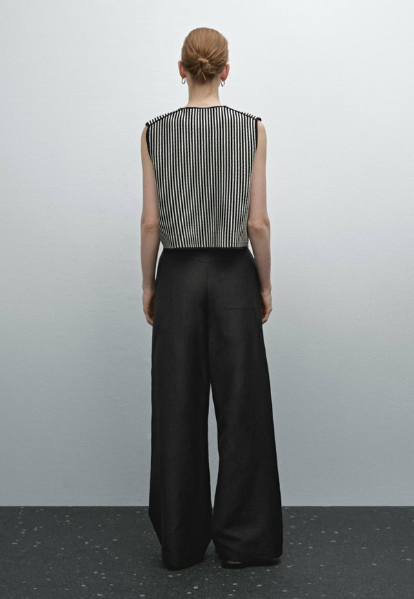 STRIPED CROPPED - Waistcoat2