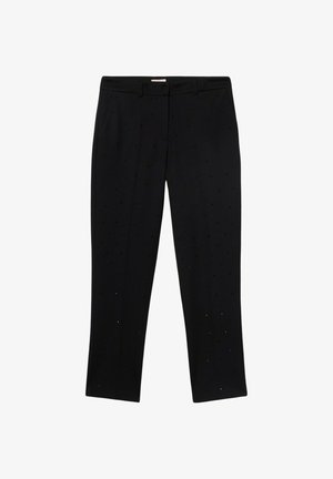 Pantalones negros de corte recto, con pequeñas perforaciones y cierre de botón en la cintura. Fabricados con tela suave.