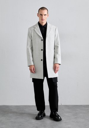 Rankning 13: Tiger of Sweden - FINNAN - Klassisk kappa / rock