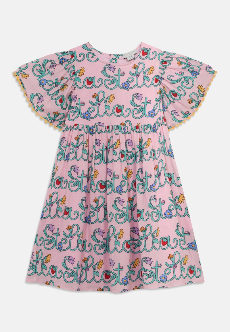 Ružové šaty s krátkymi rozšírenými rukávmi s rozprávkovým písmom a kvetinovými vzormi v modrej, zelenej, červenej a žltej farbe. Bavlnený materiál.