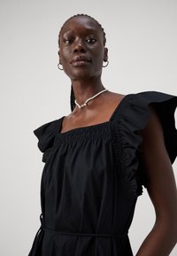 Gap Tall FLUTTER SLEEVE DRESS - Dnevna haljina - black