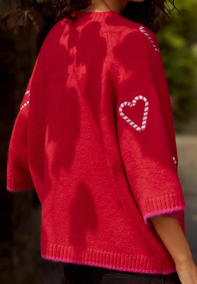 Next Sweter