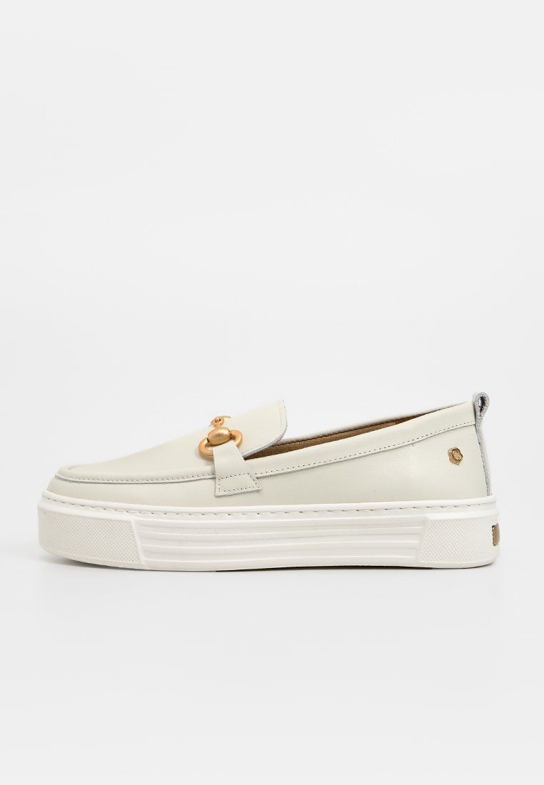 Zapatos sin cordones