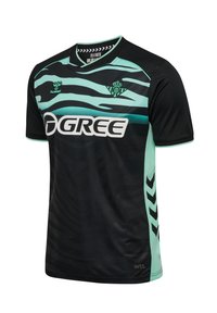 Camiseta de fútbol negra y verde menta con rayas abstractas, escudo del equipo en el lado izquierdo del pecho, logotipo del patrocinador "GREE" en el centro y logotipo de Hummel en el lado derecho del pecho.