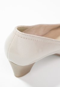 Jana Escarpins - taupe