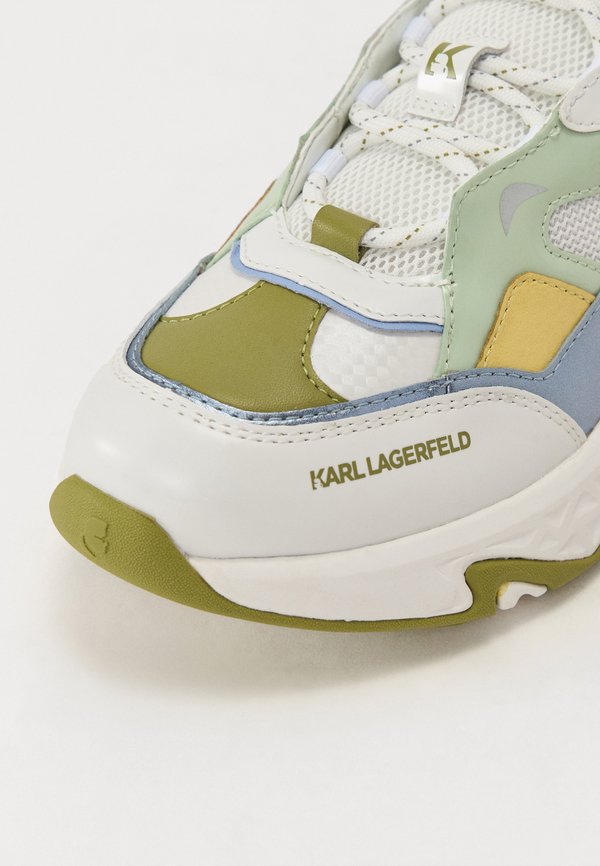 BLAZE STRIKE - Trainers2