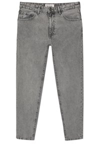 Jean en denim gris taille haute avec poches avant, passants pour ceinture et fermeture à bouton, posé à plat sur un fond blanc.
