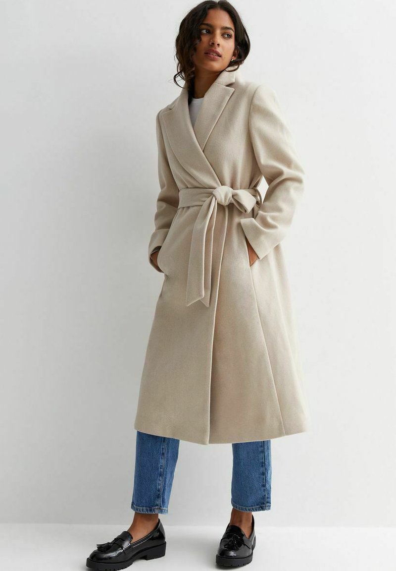 belted fitted recycled wool coat
