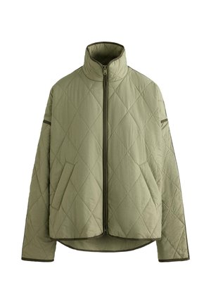Giacca trapuntata verde chiaro con colletto alto, chiusura frontale con zip, tasche laterali e motivo trapuntato a forma di diamante.