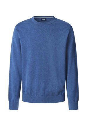 Niebieski sweter z okrągłym dekoltem i długimi rękawami, wykonany z miękkiego dzianinowego materiału. Posiada ribbrowy dół i mankiety z subtelną teksturą. Brak wzorów i akcentów.