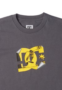 DC Shoes PEEL IT PHOTO - T-shirt med print - kzl magnet