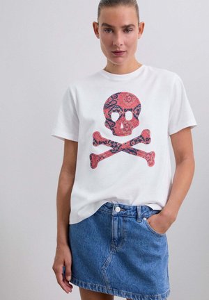 SKULLTRIZE TEE - Camiseta estampada - white