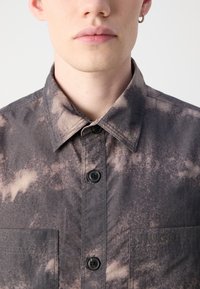 HUGO ERATINO - Marškiniai - medium brown