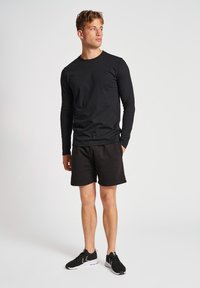 Hummel Longsleeve - black