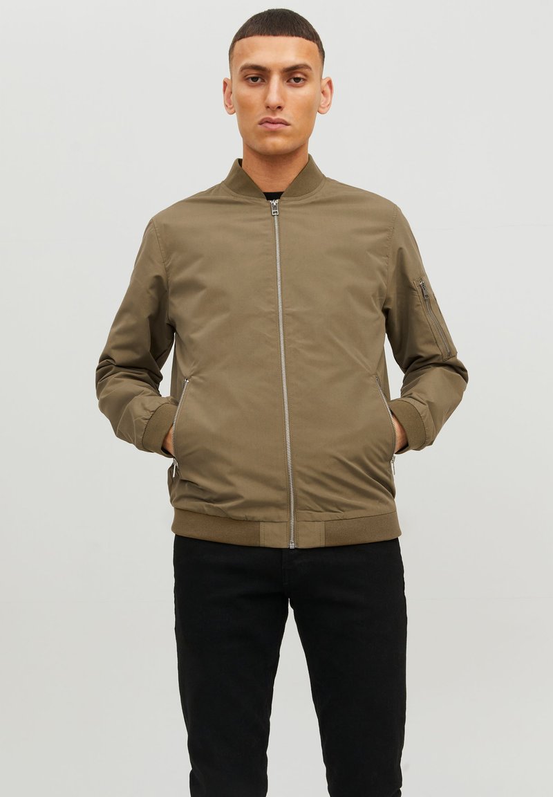 Jack & Jones - JJERUSH - Giubbotto Bomber - dusky green, Ingrandire