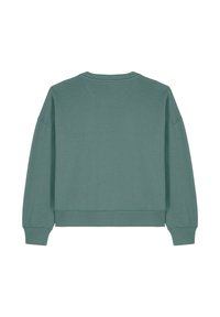 Groene, nauwsluitende sweatshirt met een ronde hals, aflopende schouders en lange mouwen. Gladde textuur, geribbelde zoom en manchetten, minimalistisch ontwerp.