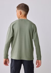 Baker by Ted Baker POCKET - Top s dlhým rukávom - green