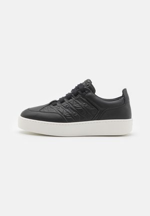 Emporio Armani SLANG - Trainers - black
