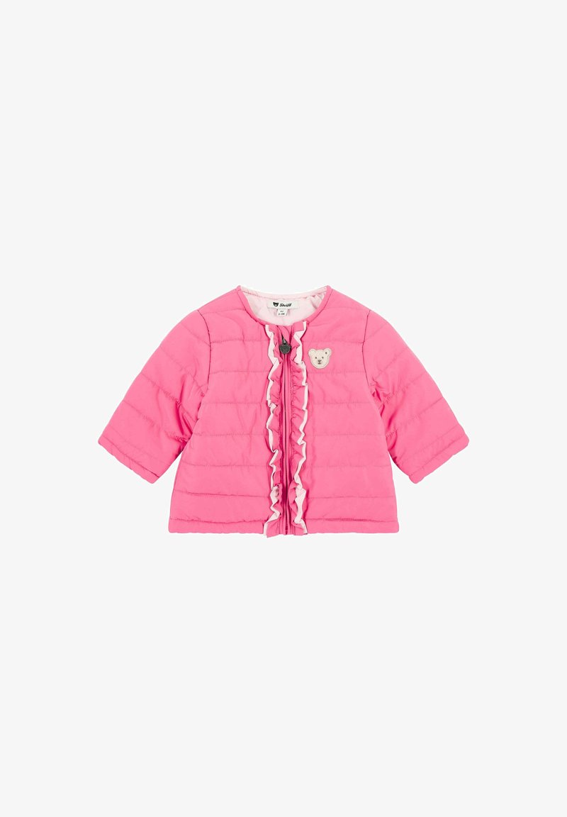 Růžová prošívaná bunda s volánkovým předním dílem, se stužkovou nášivkou medvěda a krátkými rukávy. Design zahrnuje zip a kulatý výstřih.