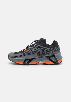 XT STREET - Trainers - black/grey/orange