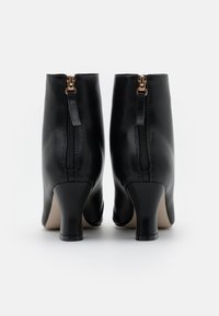 RAID Wide Fit Botines - black