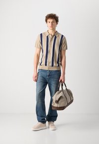 Thumbnail Image 6