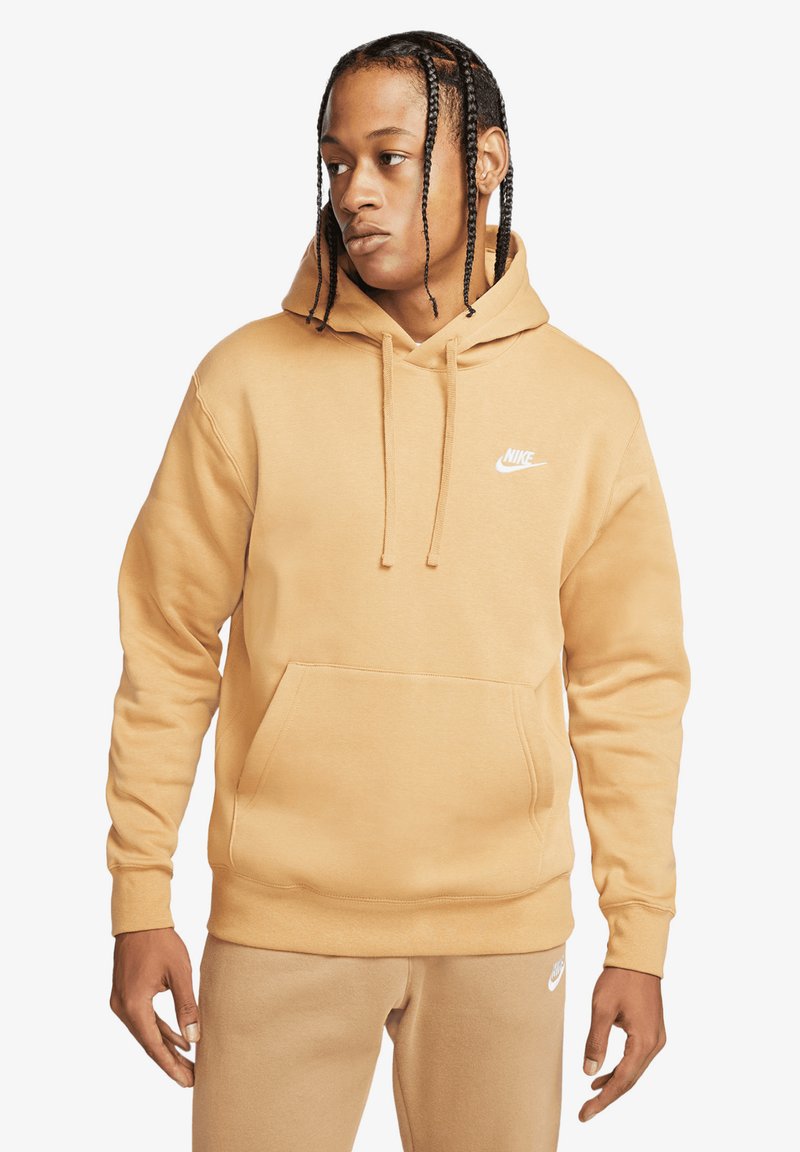 Nike Sportswear SPORTSWEAR CLUB FLEECE - Sweatshirt com capuz - gold